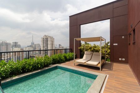 Studio à venda com 27m², 1 quarto e sem vaga Studio à venda com 27m², 1 quarto e sem vagaPiscina