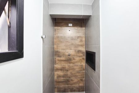 Casa à venda com 260m², 3 quartos e 4 vagas Casa à venda com 260m², 3 quartos e 4 vagasBanheiro da Suíte 1