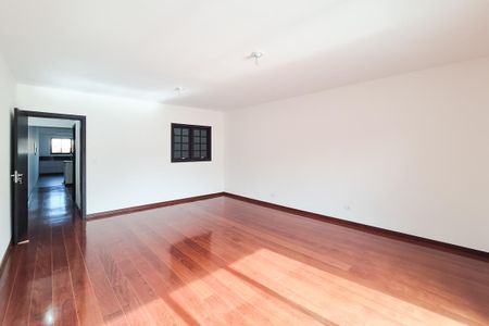 Casa à venda com 260m², 3 quartos e 4 vagas Casa à venda com 260m², 3 quartos e 4 vagasSala