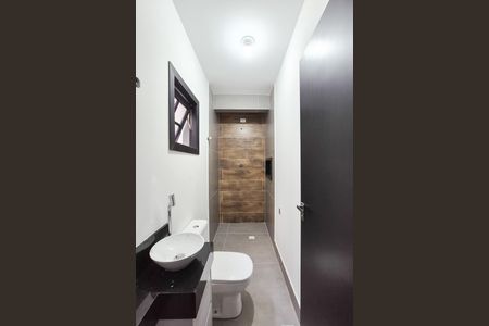 Casa à venda com 260m², 3 quartos e 4 vagas Casa à venda com 260m², 3 quartos e 4 vagasBanheiro da Suíte 1