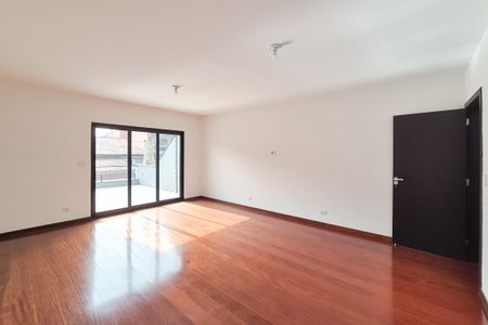 Casa à venda com 260m², 3 quartos e 4 vagas Casa à venda com 260m², 3 quartos e 4 vagasSala