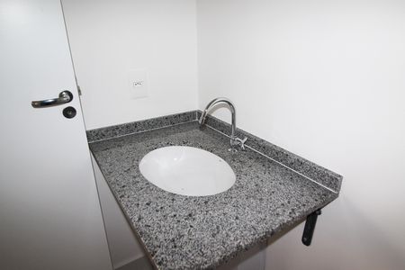 Studio à venda com 24m², 1 quarto e sem vaga Studio à venda com 24m², 1 quarto e sem vagaBanheiro social
