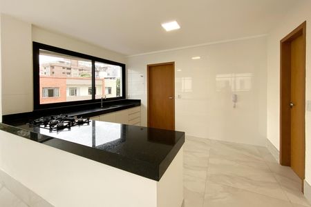 Apartamento à venda com 101m², 3 quartos e 2 vagas Apartamento à venda com 101m², 3 quartos e 2 vagasCozinha