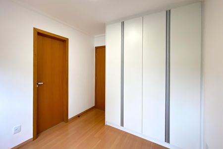 Apartamento à venda com 101m², 3 quartos e 2 vagas Apartamento à venda com 101m², 3 quartos e 2 vagasSemi suite 3