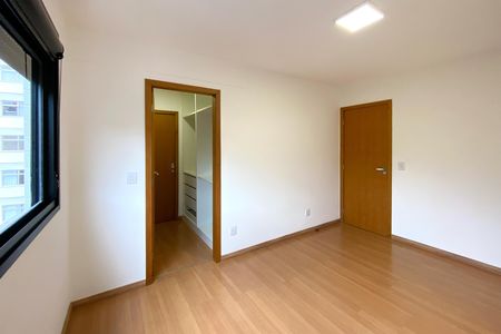 Apartamento à venda com 101m², 3 quartos e 2 vagas Apartamento à venda com 101m², 3 quartos e 2 vagasSuite 1