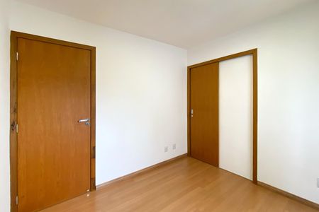 Apartamento à venda com 101m², 3 quartos e 2 vagas Apartamento à venda com 101m², 3 quartos e 2 vagasSemi Suite 2