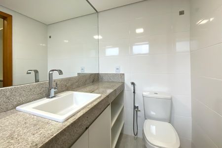 Apartamento à venda com 101m², 3 quartos e 2 vagas Apartamento à venda com 101m², 3 quartos e 2 vagasBanheiro da Suíte 1