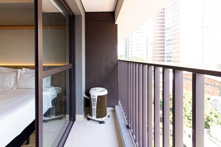 Studio para alugar com 25m², 1 quarto e sem vaga Studio para alugar com 25m², 1 quarto e sem vagaVaranda