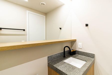 Studio para alugar com 25m², 1 quarto e sem vaga Studio para alugar com 25m², 1 quarto e sem vagaBanheiro