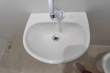 Casa para alugar com 60m², 3 quartos e 1 vaga Casa para alugar com 60m², 3 quartos e 1 vagaBanheiro