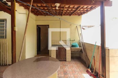 Casa à venda com 198m², 6 quartos e 2 vagasÁrea de Serviço