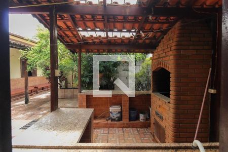 Casa à venda com 198m², 6 quartos e 2 vagasChurrasqueira