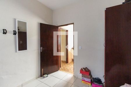 Casa à venda com 198m², 6 quartos e 2 vagasQuarto 4