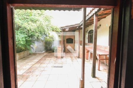 Casa à venda com 198m², 6 quartos e 2 vagasÁrea Externa