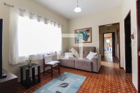 Sala de casa à venda com 6 quartos, 198m² em Cidade Nitro Química, São Paulo