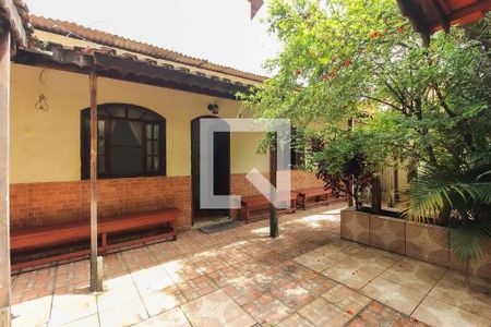 Casa à venda com 198m², 6 quartos e 2 vagasÁrea Externa