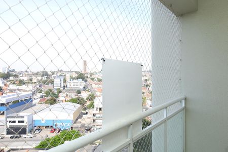Apartamento à venda com 82m², 2 quartos e 1 vagaSacada - Placa instalada na sacada do imóvel (4º andar) com visão para a rua - Código da placa: WYNY-780