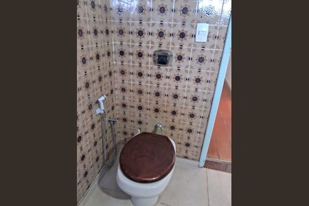 Casa para alugar com 238m², 4 quartos e 1 vaga Casa para alugar com 238m², 4 quartos e 1 vagaBanheiro