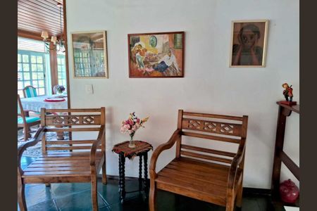 Sala de casa para alugar com 4 quartos, 238m² em Quarteirão Ingelheim, Petrópolis