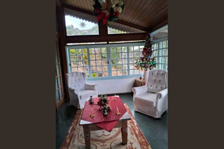 Casa para alugar com 238m², 4 quartos e 1 vaga Casa para alugar com 238m², 4 quartos e 1 vagaSala