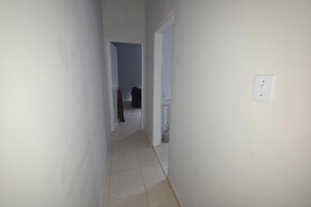 Casa para alugar com 200m², 3 quartos e 4 vagas Casa para alugar com 200m², 3 quartos e 4 vagasCorredor
