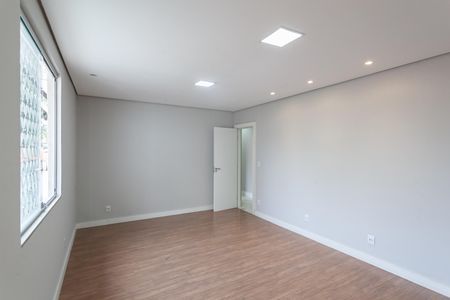 Casa para alugar com 213m², 3 quartos e 5 vagas Casa para alugar com 213m², 3 quartos e 5 vagasSuíte