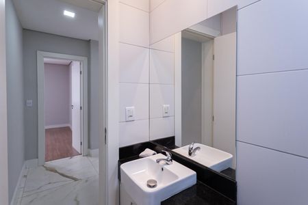 Casa para alugar com 213m², 3 quartos e 5 vagas Casa para alugar com 213m², 3 quartos e 5 vagasBanheiro social