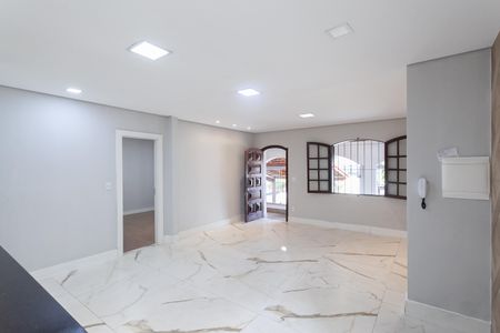 Casa para alugar com 213m², 3 quartos e 5 vagas Casa para alugar com 213m², 3 quartos e 5 vagasSala/Cozinha