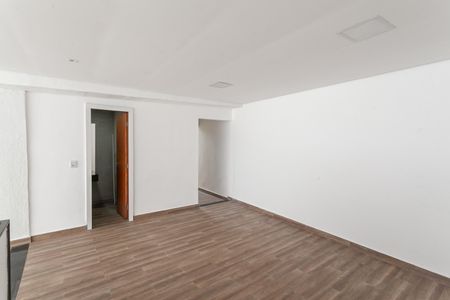 Casa para alugar com 213m², 3 quartos e 5 vagas Casa para alugar com 213m², 3 quartos e 5 vagasQuintal