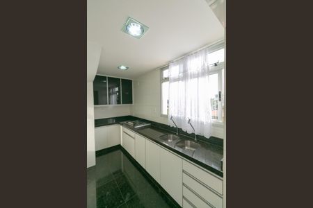 Apartamento à venda com 206m², 4 quartos e 3 vagas