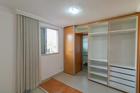Apartamento à venda com 206m², 4 quartos e 3 vagas