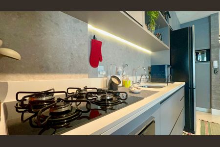 Cozinha de apartamento à venda com 2 quartos, 70m² em Sumarezinho, São Paulo