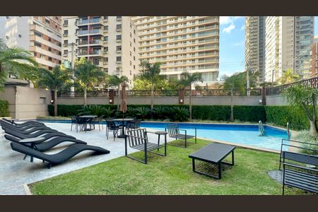 Apartamento à venda com 70m², 2 quartos e 1 vaga Apartamento à venda com 70m², 2 quartos e 1 vagaPiscina