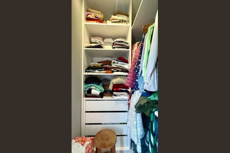 Apartamento à venda com 70m², 2 quartos e 1 vaga Apartamento à venda com 70m², 2 quartos e 1 vagaCloset do quarto