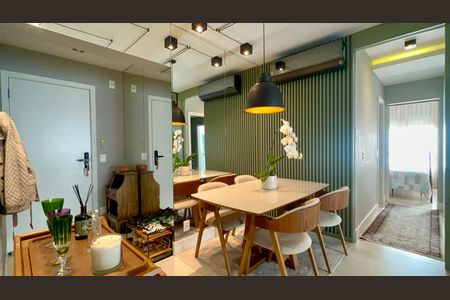 Apartamento à venda com 70m², 2 quartos e 1 vaga Apartamento à venda com 70m², 2 quartos e 1 vagaSala de Jantar