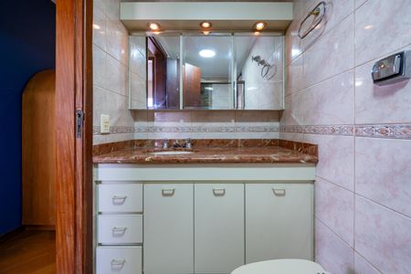 Apartamento à venda com 80m², 2 quartos e 1 vaga Apartamento à venda com 80m², 2 quartos e 1 vagaBanheiro
