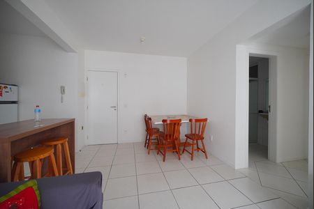 Sala/Sala de Jantar de apartamento para alugar com 2 quartos, 65m² em Forquilhinhas, São José
