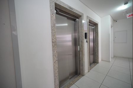 Apartamento para alugar com 65m², 2 quartos e 1 vagaElevador
