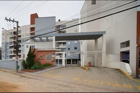 Apartamento para alugar com 65m², 2 quartos e 1 vagaFachada