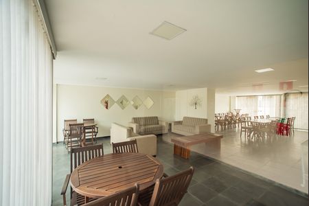 Apartamento à venda com 62m², 2 quartos e 1 vaga Apartamento à venda com 62m², 2 quartos e 1 vagaÁrea comum - Salão de festas
