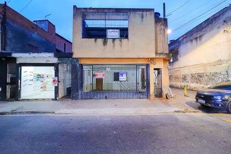 Casa para alugar com 100m², 3 quartos e 1 vagaFachada