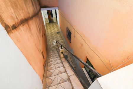 Casa para alugar com 100m², 3 quartos e 1 vagaEscada