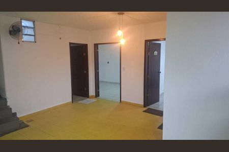 Sala de casa de condomínio para alugar com 2 quartos, 160m² em Pechincha, Rio de Janeiro