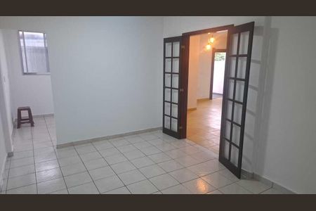 Sala de casa de condomínio para alugar com 2 quartos, 160m² em Pechincha, Rio de Janeiro