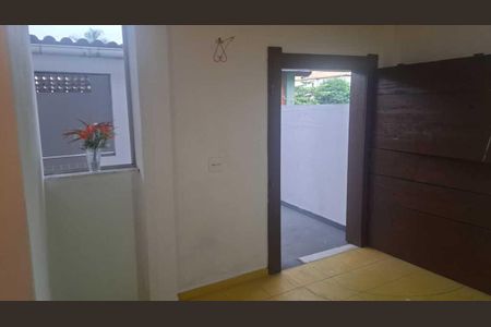 Casa de condomínio para alugar com 160m², 2 quartos e 1 vaga Casa de condomínio para alugar com 160m², 2 quartos e 1 vagaSala