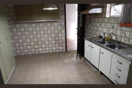 Casa à venda com 3 quartos, 259m² em Jardim Santa Helena, São Paulo