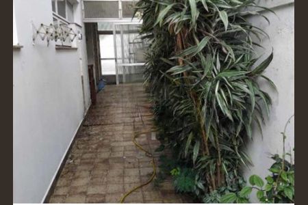 Casa à venda com 3 quartos, 259m² em Jardim Santa Helena, São Paulo