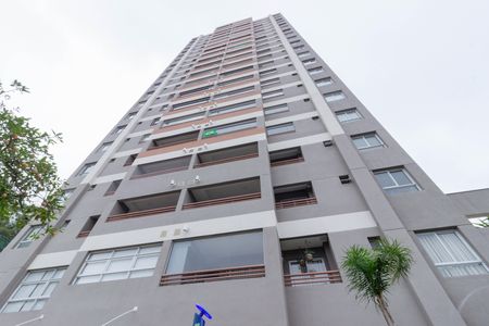 Apartamento para alugar com 59m², 2 quartos e 1 vaga Apartamento para alugar com 59m², 2 quartos e 1 vagaFachada