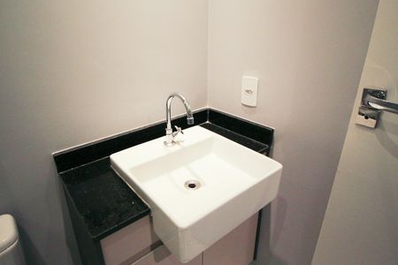 Studio para alugar com 24m², 1 quarto e sem vaga Studio para alugar com 24m², 1 quarto e sem vagaBanheiro