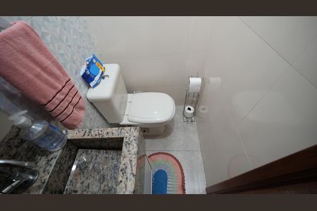 Casa à venda com 166m², 3 quartos e 2 vagasLavabo